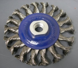 Kartáč okružní 100, copánkový S 0,50, závit M14x2 